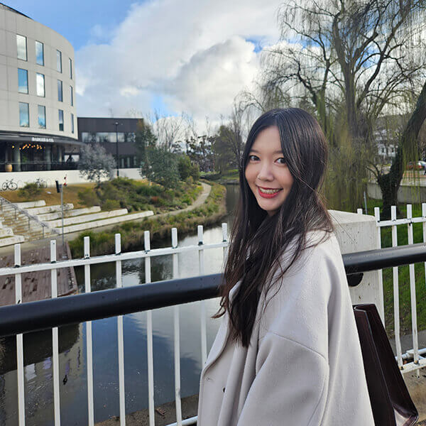 Chloe Hou